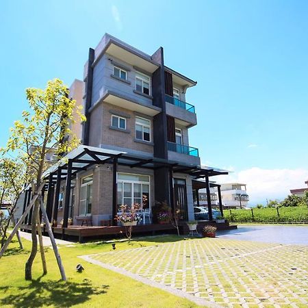 Youngstay Bed And Breakfast Luodong Buitenkant foto